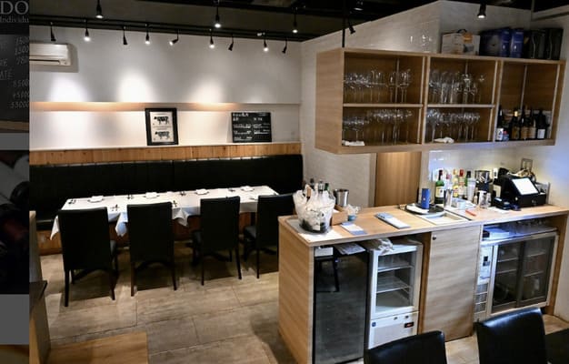 DOUG’S GRILLの店内の画像